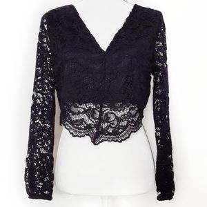 🚫SOLD🚫Zara Collection Floral Lace Crop Top Black